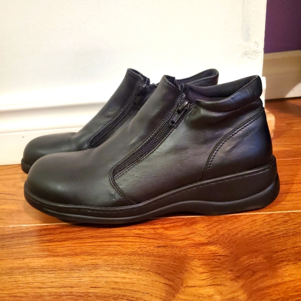 Mellow Walk Women's Safety Shoes Work Boots
